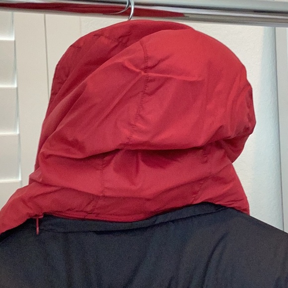 Men’s Bosideng puffer jacket, black and red, Size 180/96A (Large) - Picture 5 of 10